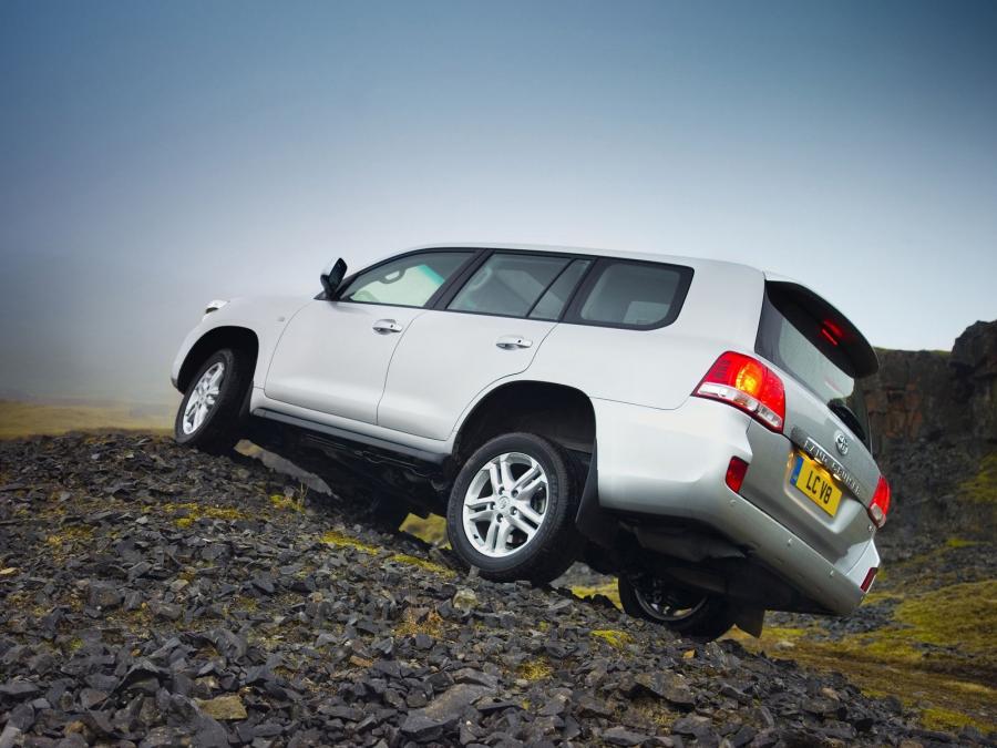  Toyota Land Cruiser 200 V8 2007 года  (UK) (фото 8 из 14)